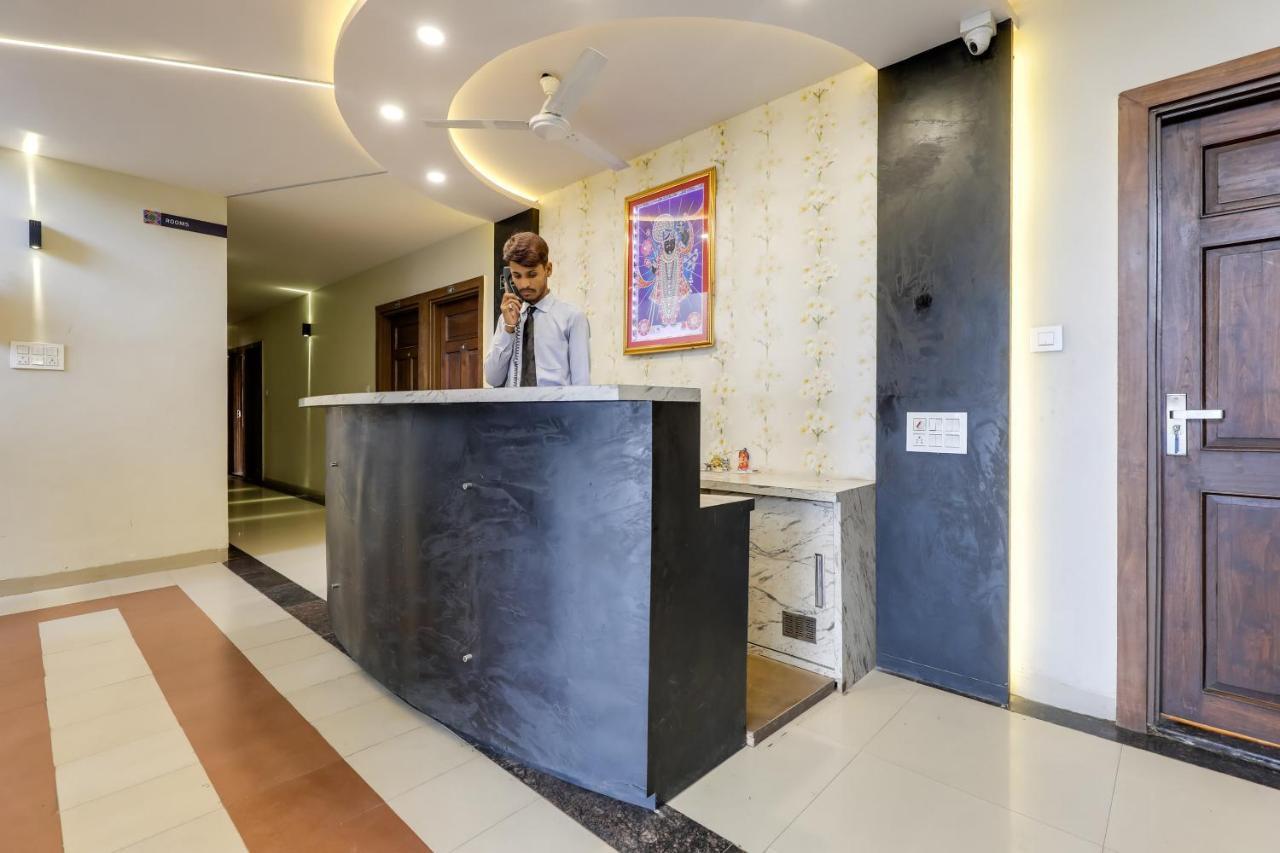 Oyo 16733 Hotel Sunshine Indore Exteriör bild