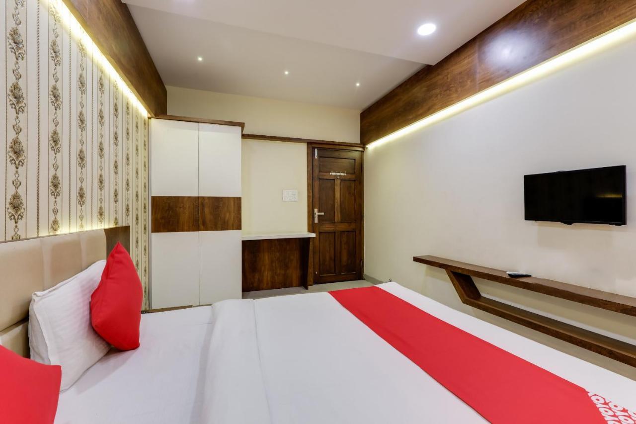 Oyo 16733 Hotel Sunshine Indore Exteriör bild
