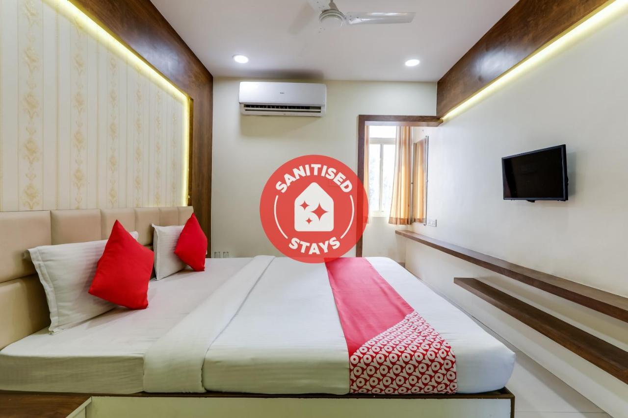 Oyo 16733 Hotel Sunshine Indore Exteriör bild