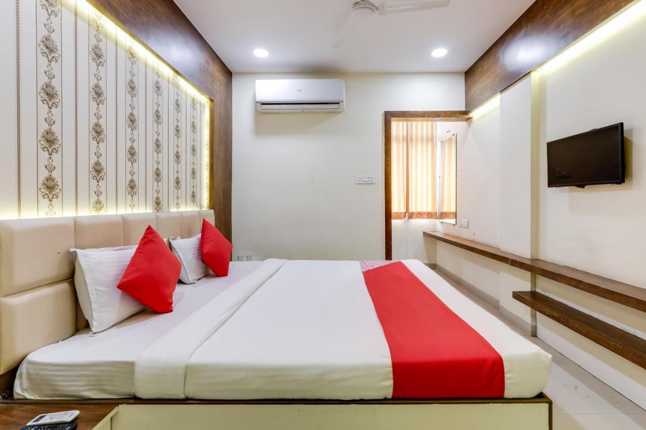 Oyo 16733 Hotel Sunshine Indore Exteriör bild